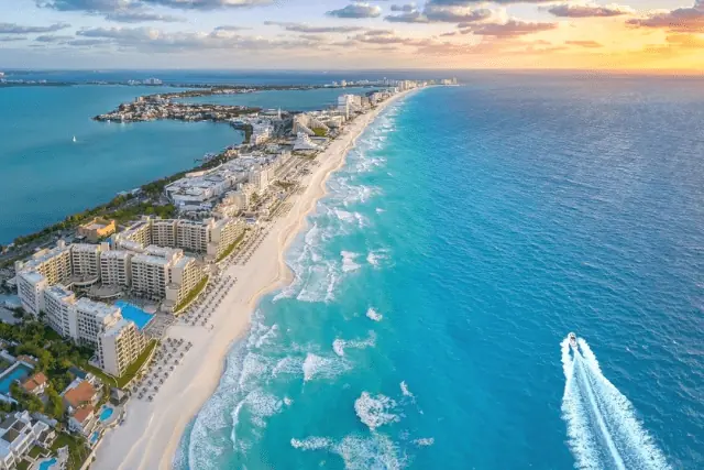 Playas de México como Cancún, Puerto Vallarta, Ixtapa y Los Cabos