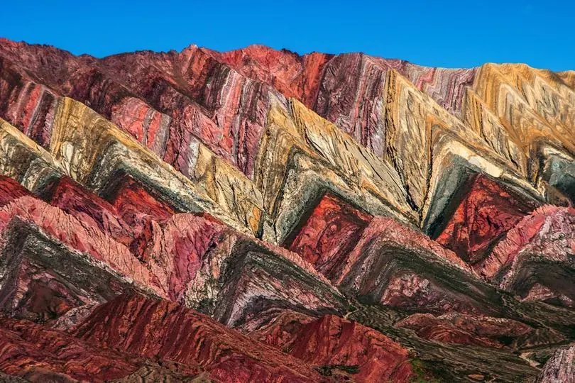 La Serranía de Hornocal, el cerro de los catorce colores, en Jujuy